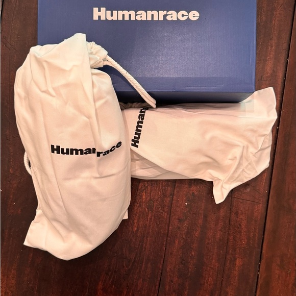 Adidas Humanrace Pharrell Williams sneakers. - Picture 7 of 7